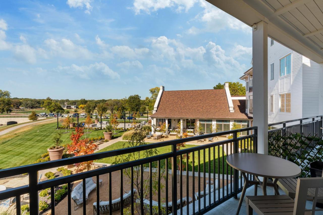 The Inn At Meadowbrook Overland Park Buitenkant foto